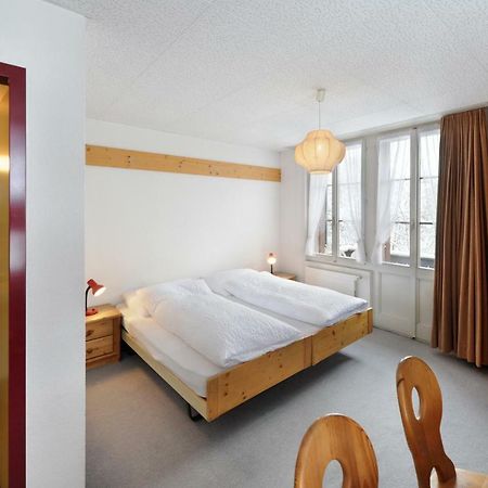 Hotel Krone Budget Lenk Luaran gambar
