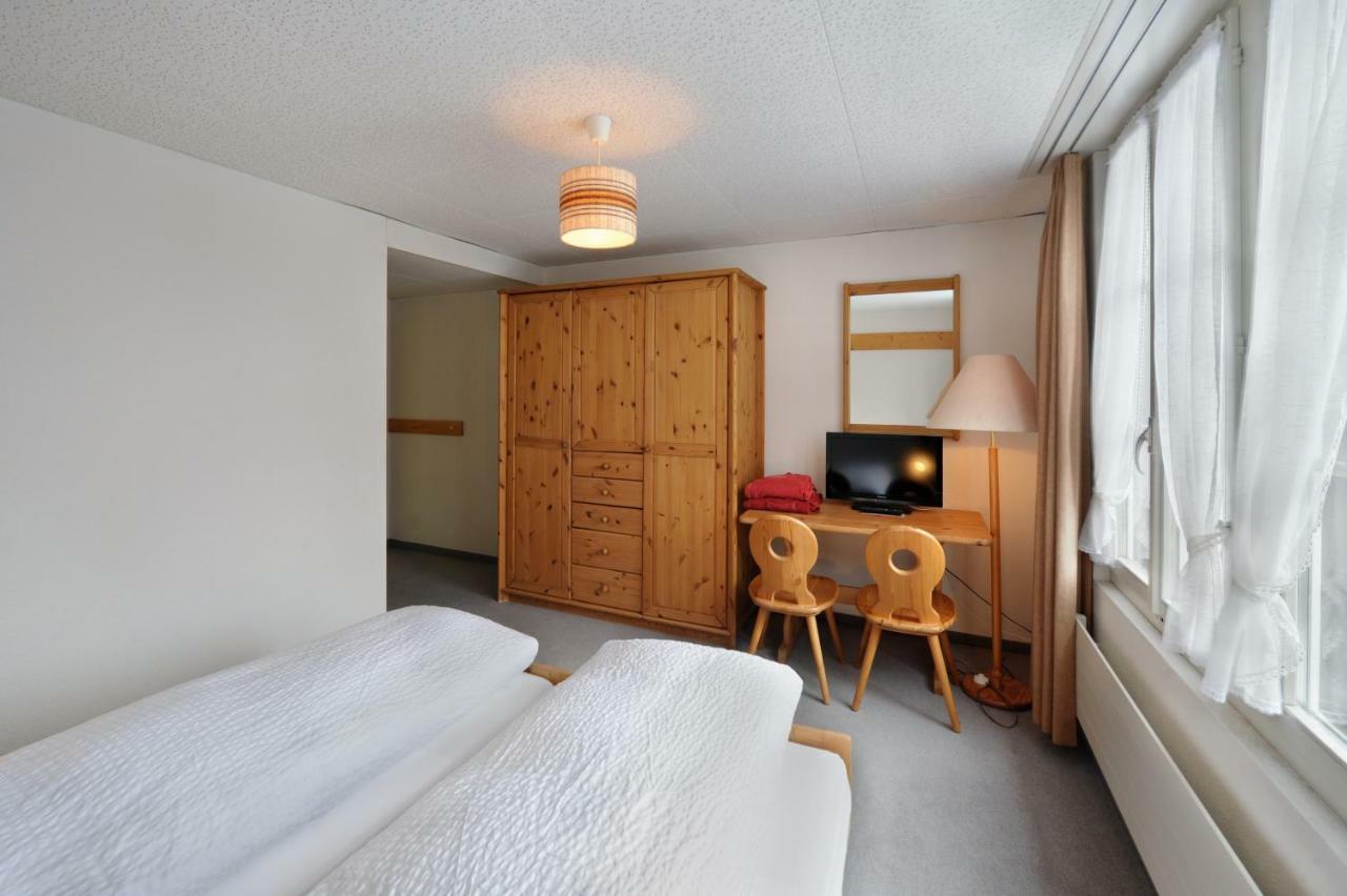 Hotel Krone Budget Lenk Luaran gambar