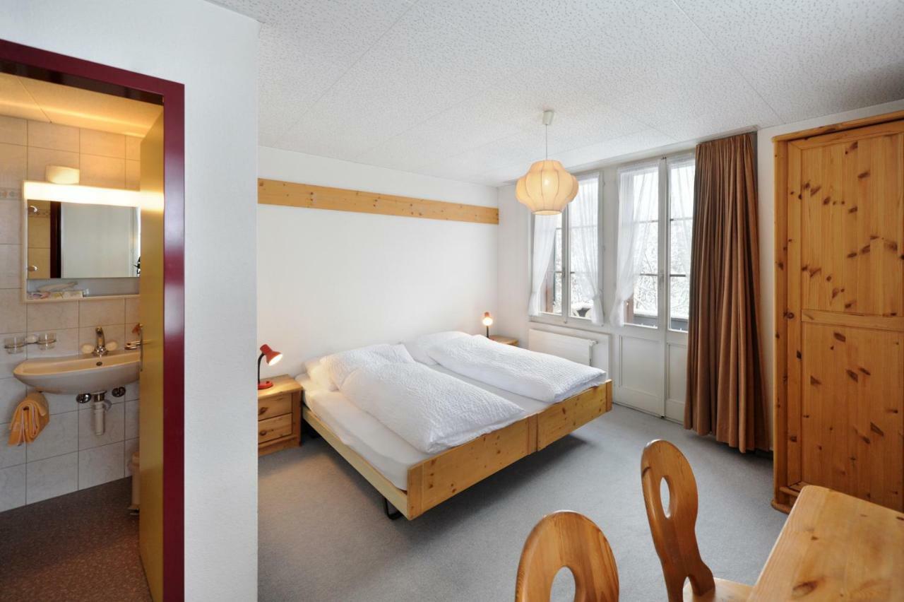 Hotel Krone Budget Lenk Luaran gambar