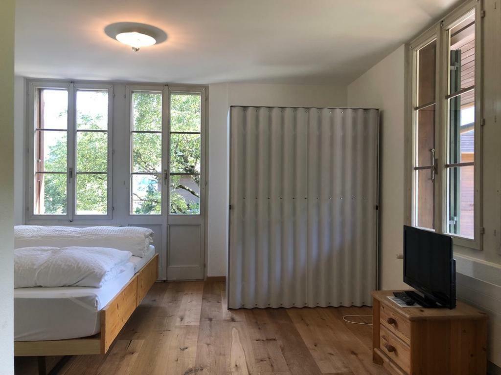 Hotel Krone Budget Lenk Luaran gambar